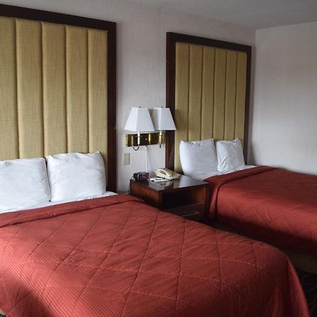 Landmark Inn Хартсвилл Экстерьер фото