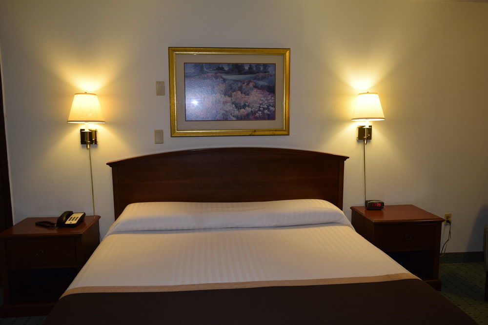 Landmark Inn Хартсвилл Экстерьер фото